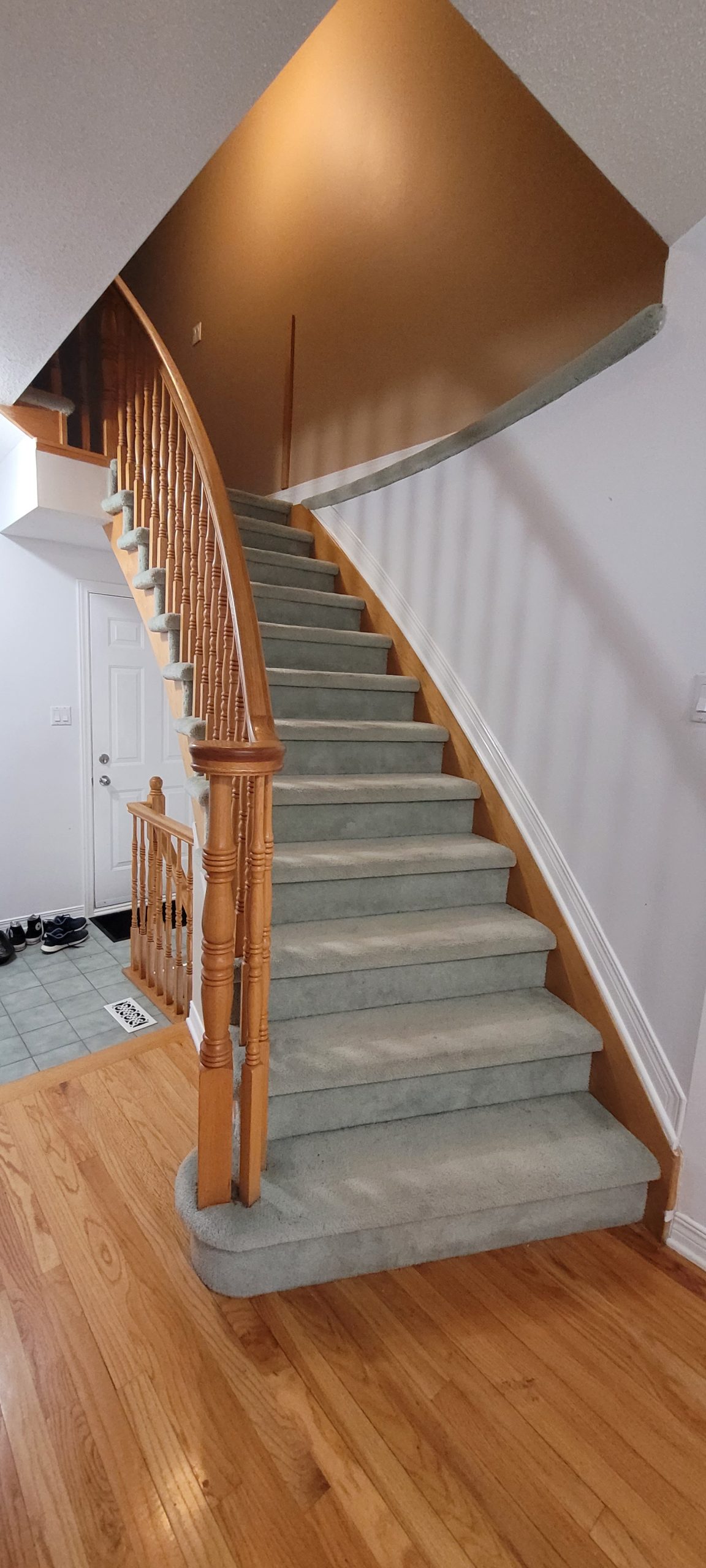 Hardwood Stair Remodel, Gatineau, Mont-Bleu, Rue de Vimy