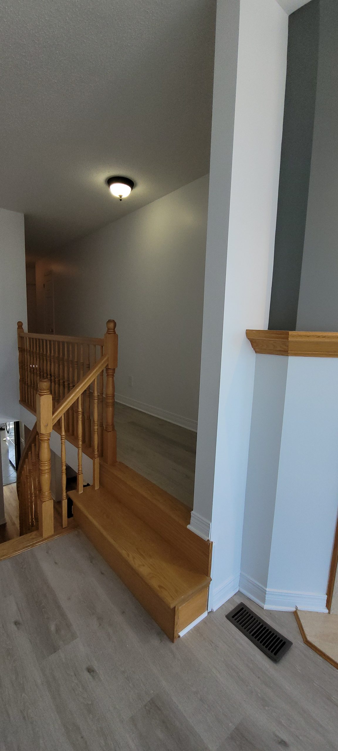 Hardwood Stair Remodel, Gatineau, Mont-Bleu, Rue de Vimy